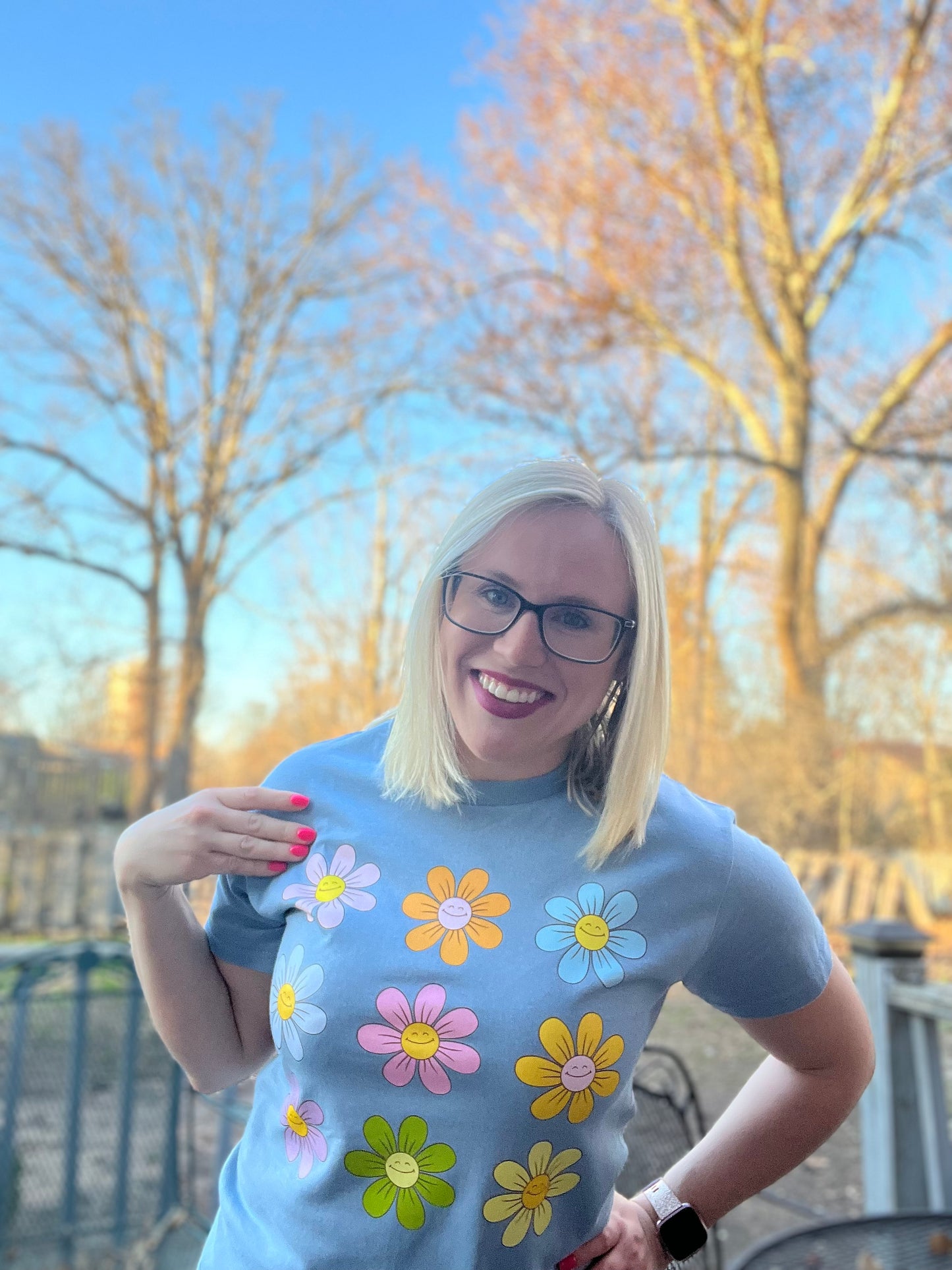 Happy Smiley Face Flowers Retro T-Shirt